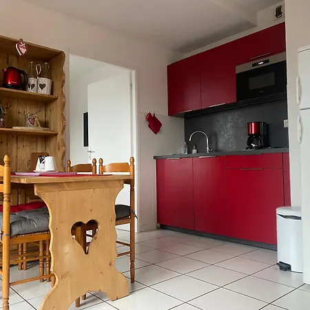 Sur Les Hauteurs De Апартаменты *